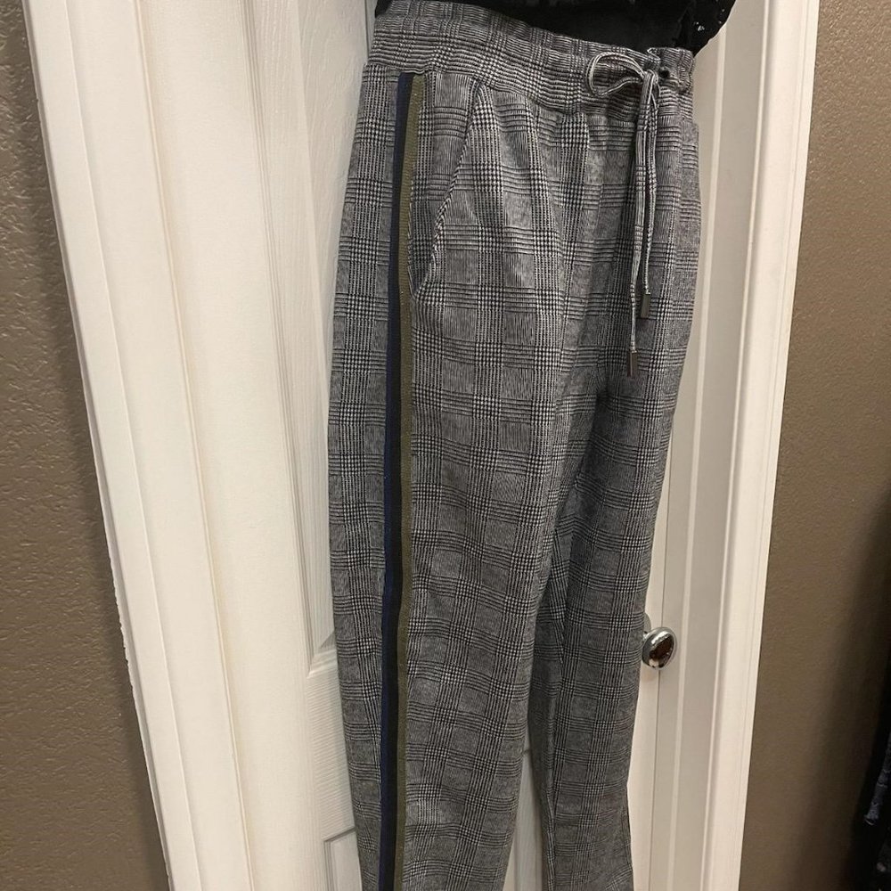 Anthropologie- Maeve print joggers